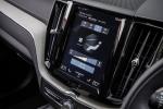 Volvo XC60 D4 Inscription 2017 года (UK)